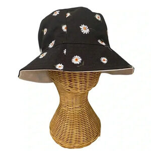 Alice and Oliva Bucket Hat Black with Daisies Reversible One Size Fits Most